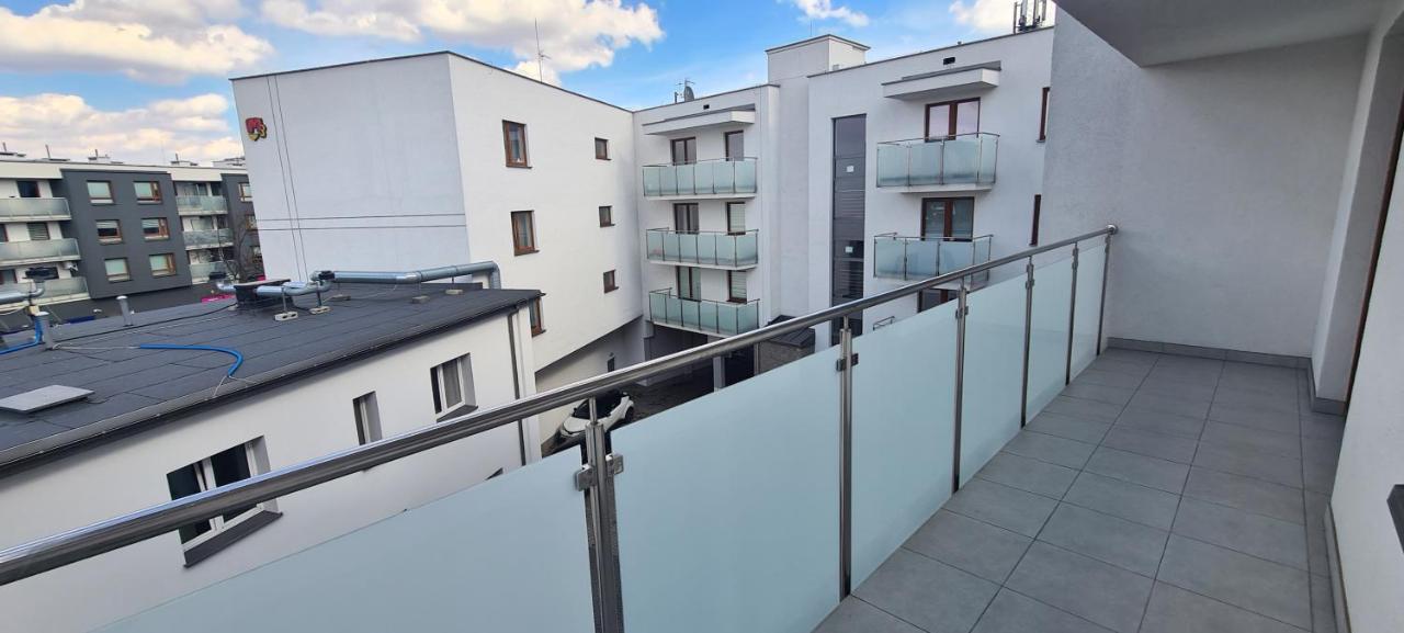61 - Apartamenty Siedlce - Nowy Apartament W Centrum Przy Ul 3 Maja 51A Buitenkant foto